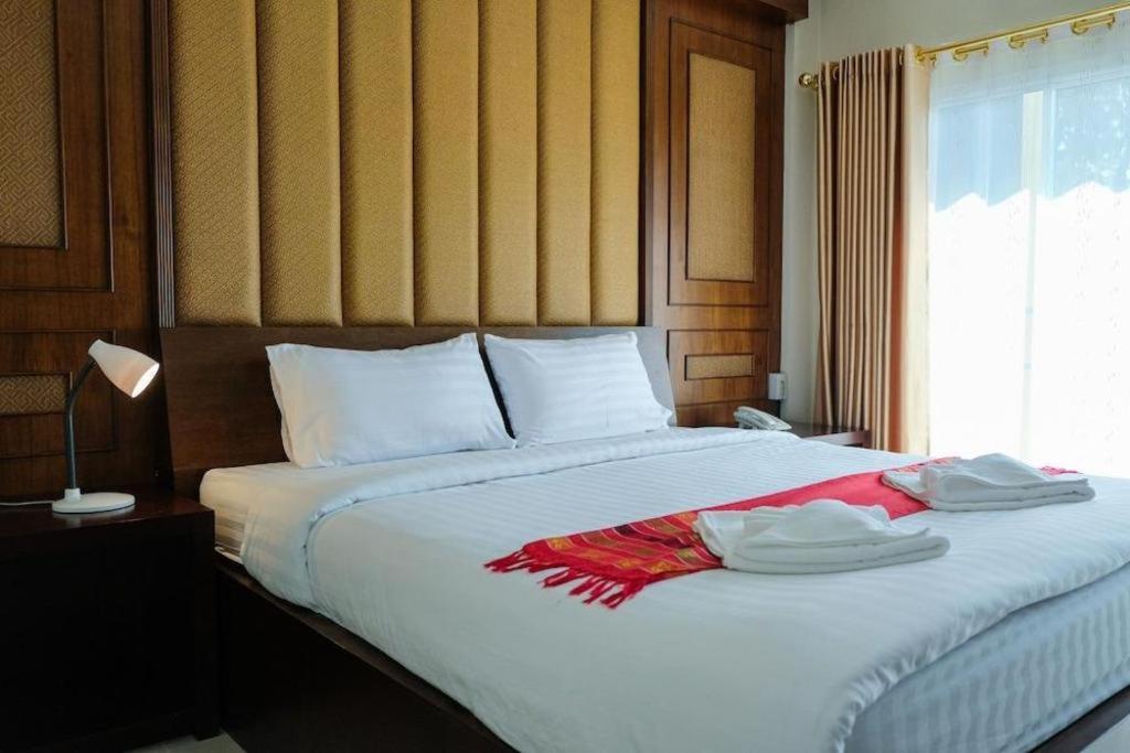 Bees Smile Hotel Chiang Rai Esterno foto