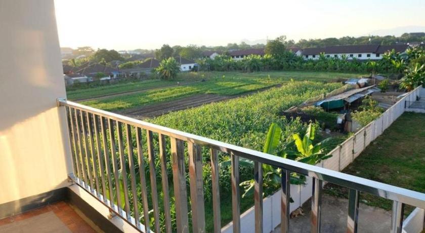 Bees Smile Hotel Chiang Rai Esterno foto